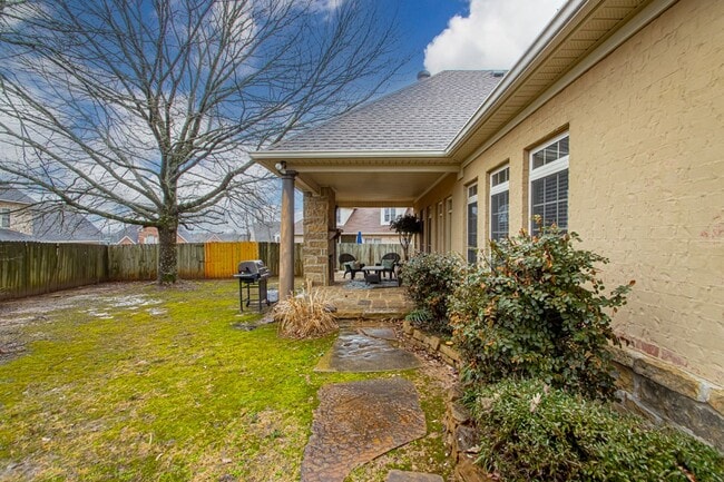 Building Photo - 5417 Lexington Ave