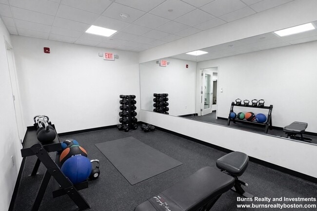 Building Photo - 400 W Broadway