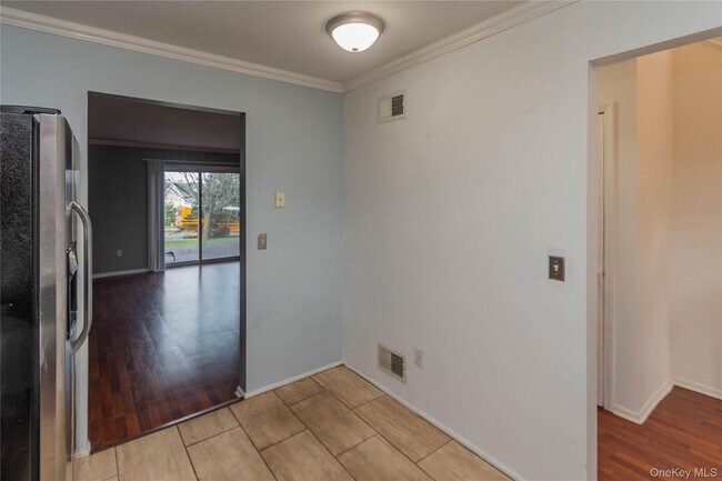 Building Photo - 99 Boniface Dr