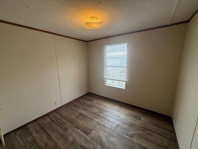 Building Photo - For Rent Deer Run