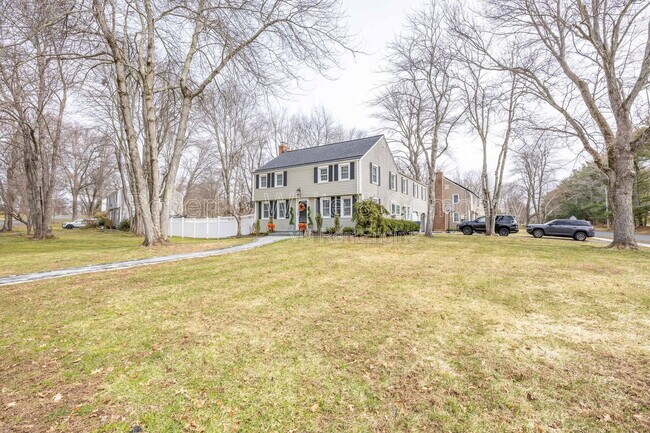 Building Photo - 4 Trotwood Dr