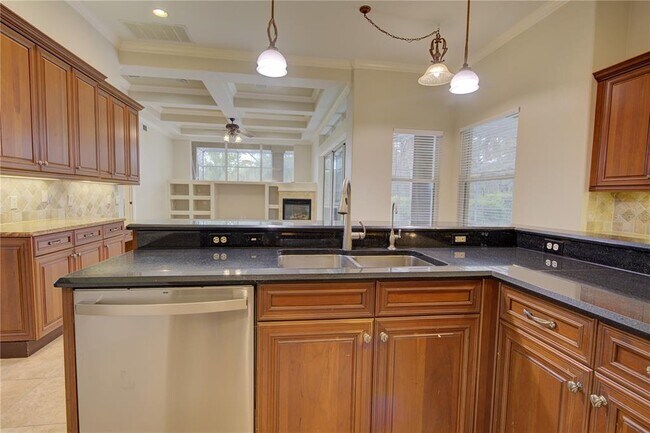 Building Photo - 916 Mills Estate Pl