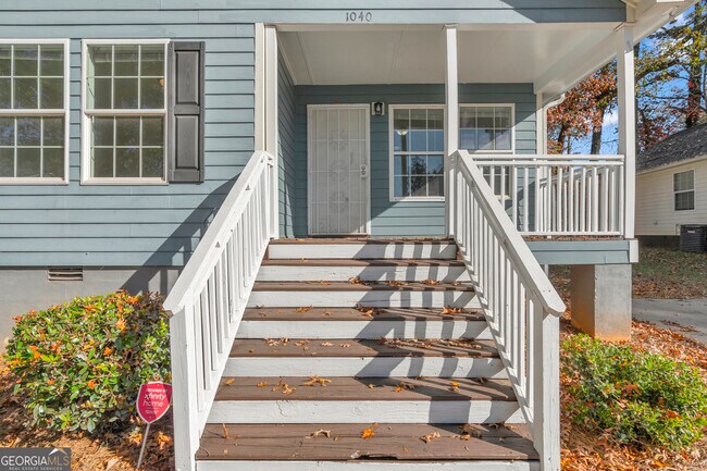 Building Photo - 1040 Thomasville Estates Dr SE