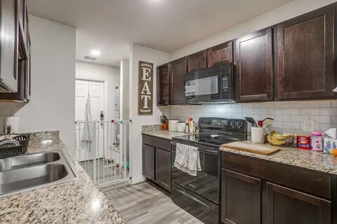 Building Photo - 609 E Willingham St