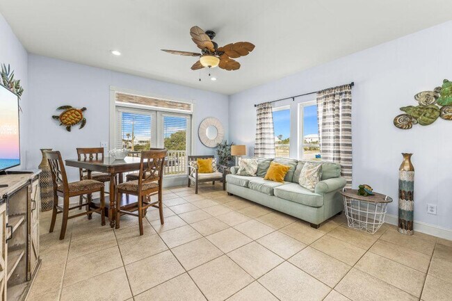Primary Photo - 1433 W Lagoon Ave
