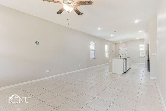 Building Photo - 35271 W San Capistrano Ave