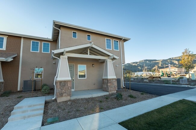 Primary Photo - Loft Style of Living in Piru