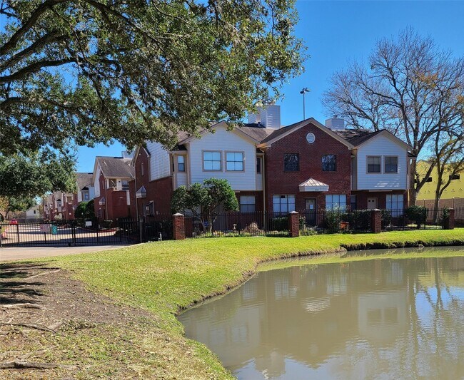 Building Photo - 1103 Dulles Ave