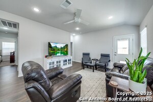 Building Photo - 384 Walnut Creek