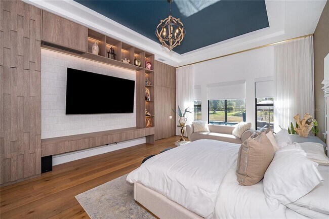 Building Photo - 15210 Pendio Dr