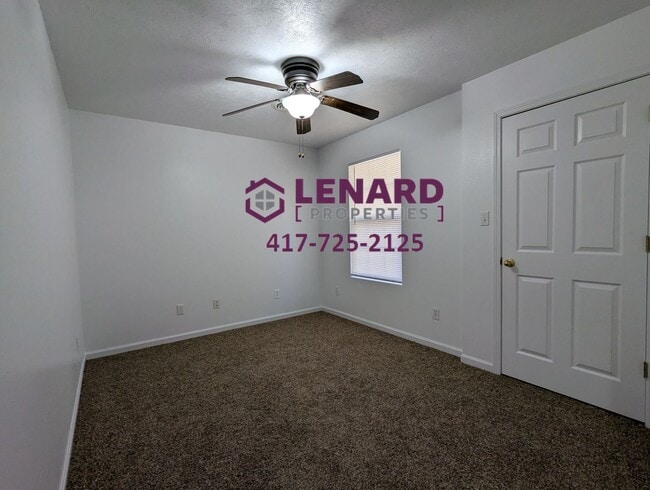 Building Photo - 3 Bedroom Home!