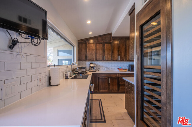Building Photo - 14563 Round Valley Dr