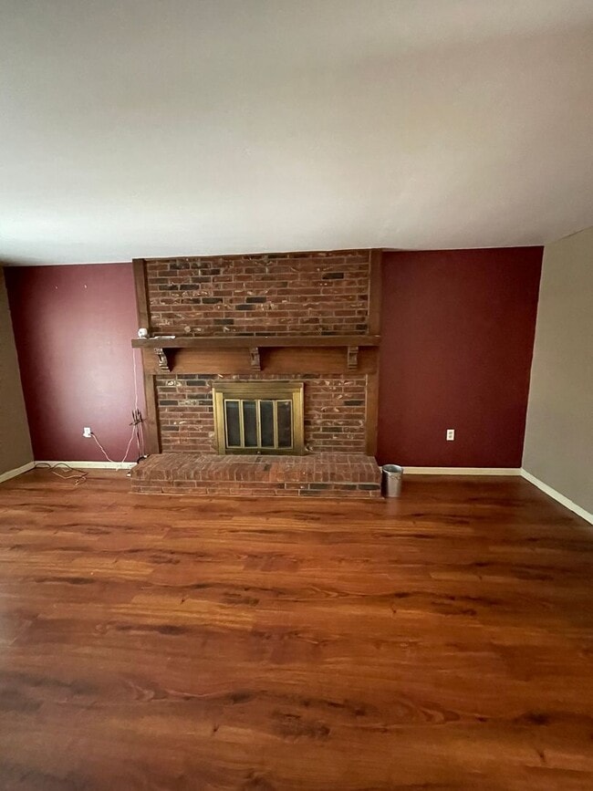 Building Photo - 120 Scottsdale Dr