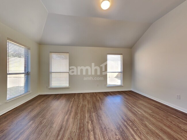 Building Photo - 2814 Cheshire Way