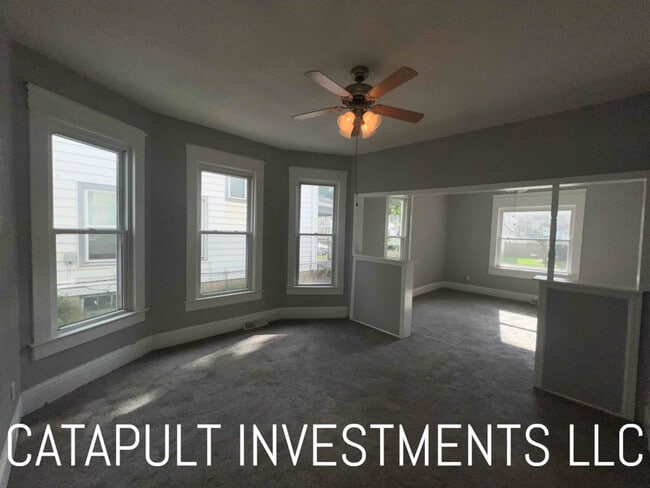 Building Photo - 1209-14 1/2 14 1/2 St