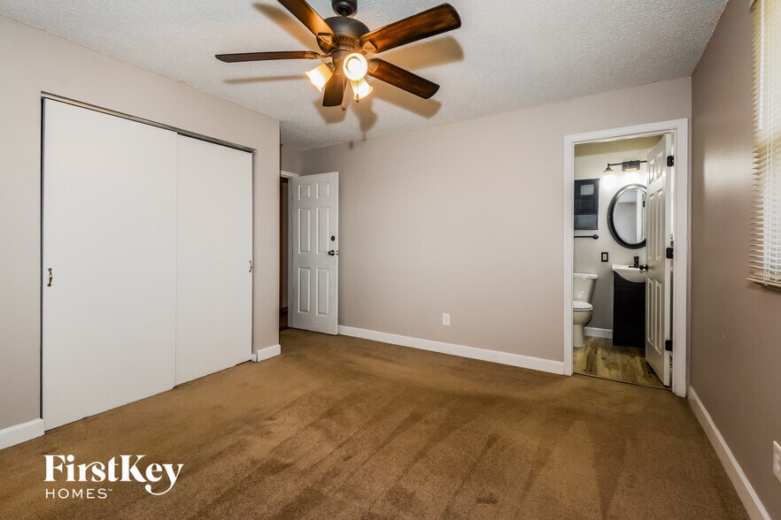 Building Photo - 1036 Drexel Dr