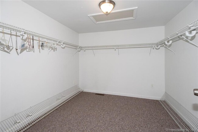 Building Photo - 690 Plainville Ave