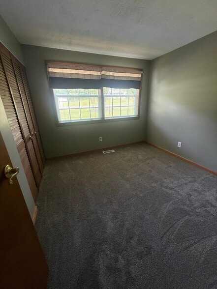 Building Photo - 7748 Crestwood Ln