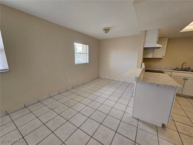 Building Photo - 4030 Coronado Pkwy