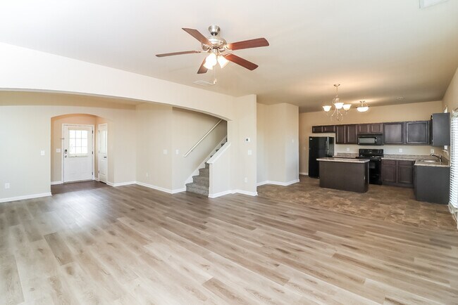 Building Photo - 360 Bandelier Cir