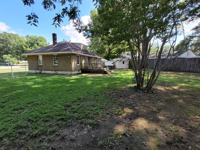 Building Photo - 4892 Carnes Ave