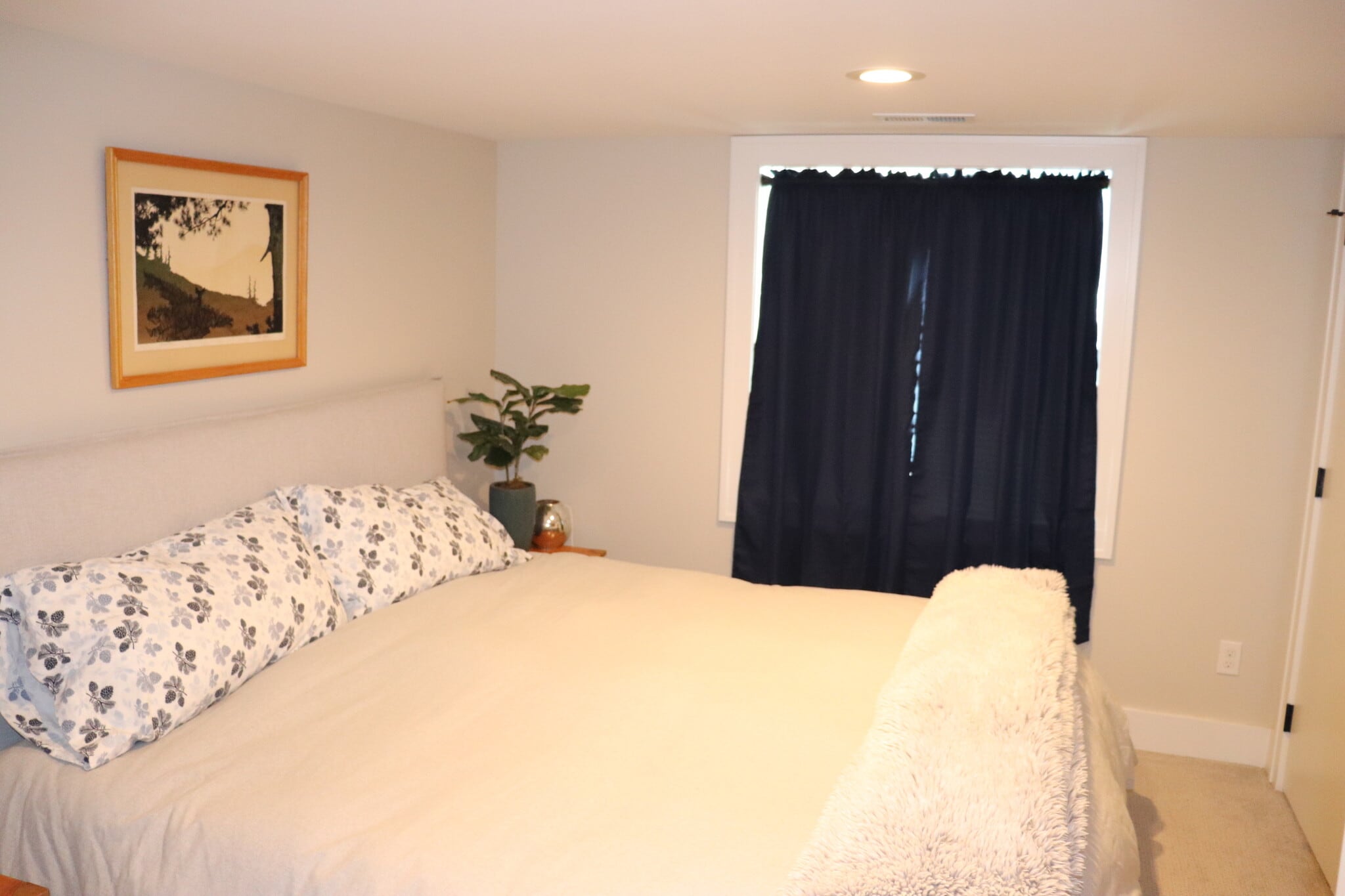 Basement Bedroom - 1019 W 21st Ave