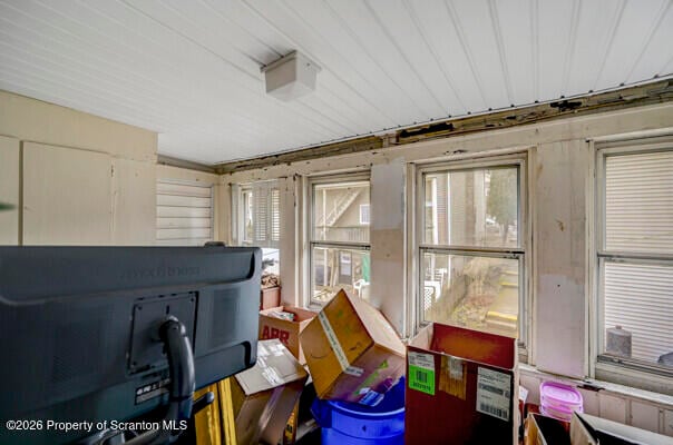 Building Photo - 1640 Farr St