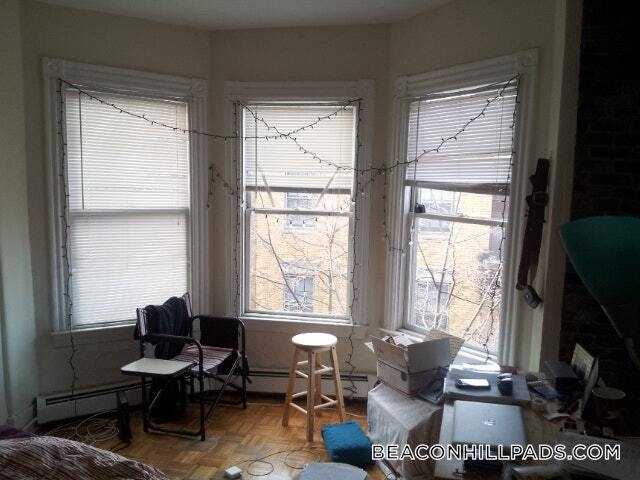 Building Photo - 40 Anderson St