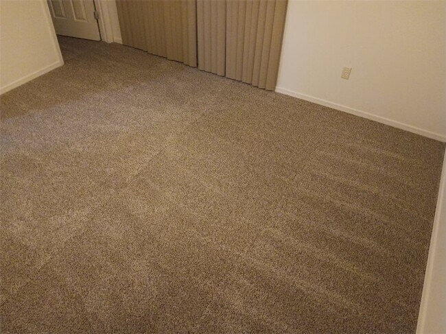 Building Photo - 5775 Bernstein Dr