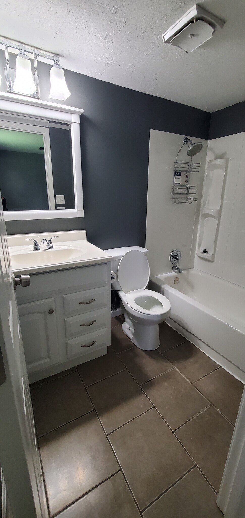 Building Photo - 313 Britanna Dr