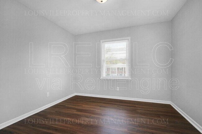 Building Photo - 5112 Valiant Dr