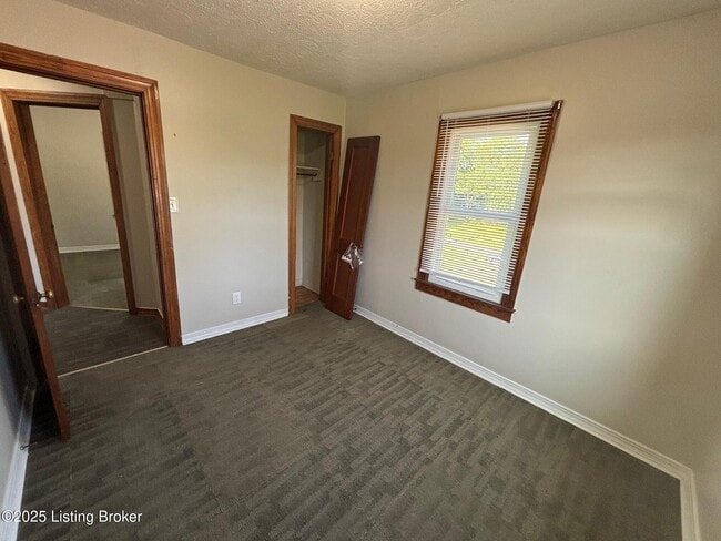 Building Photo - 136 E Harrison Ave
