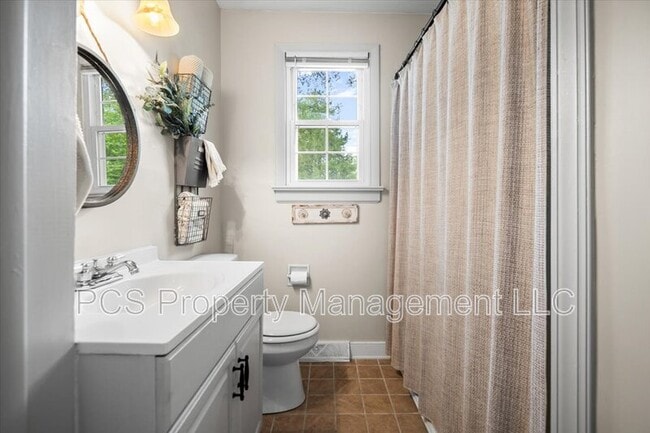 Building Photo - 16100 Gary Ave