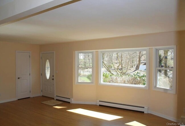 Building Photo - 509 E Broadway