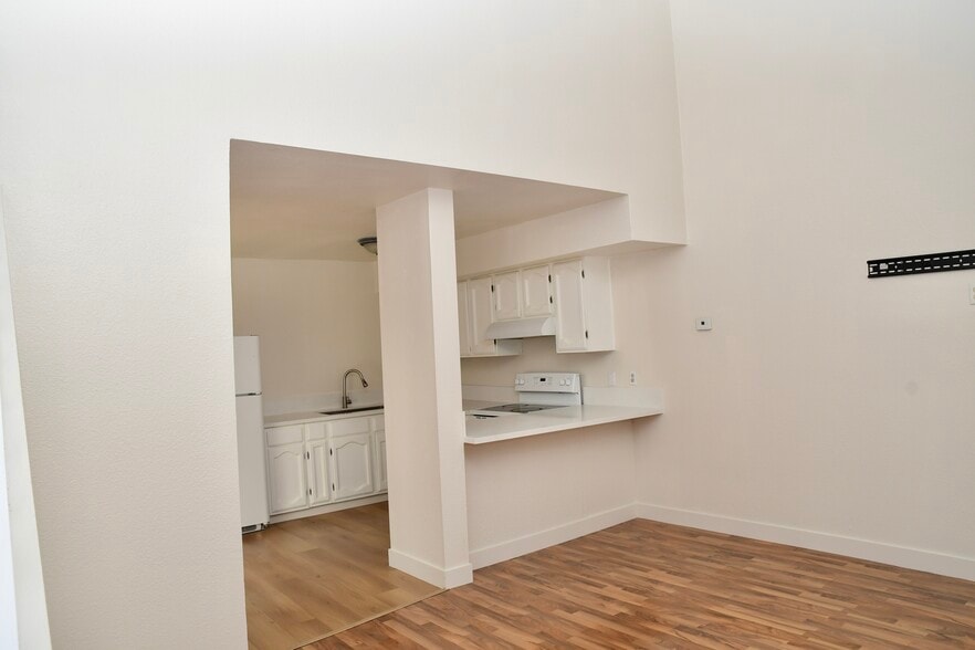 Building Photo - 5168 Greene Ln