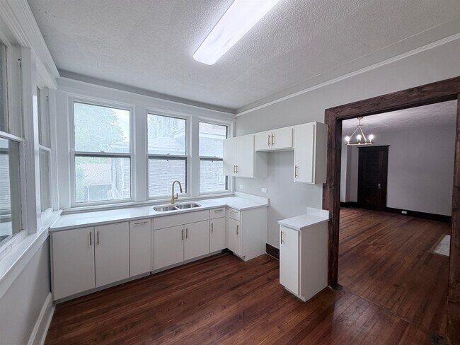 Building Photo - 1258 Agnes Pl