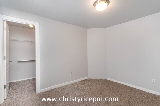 Building Photo - 26143 242nd Ct SE