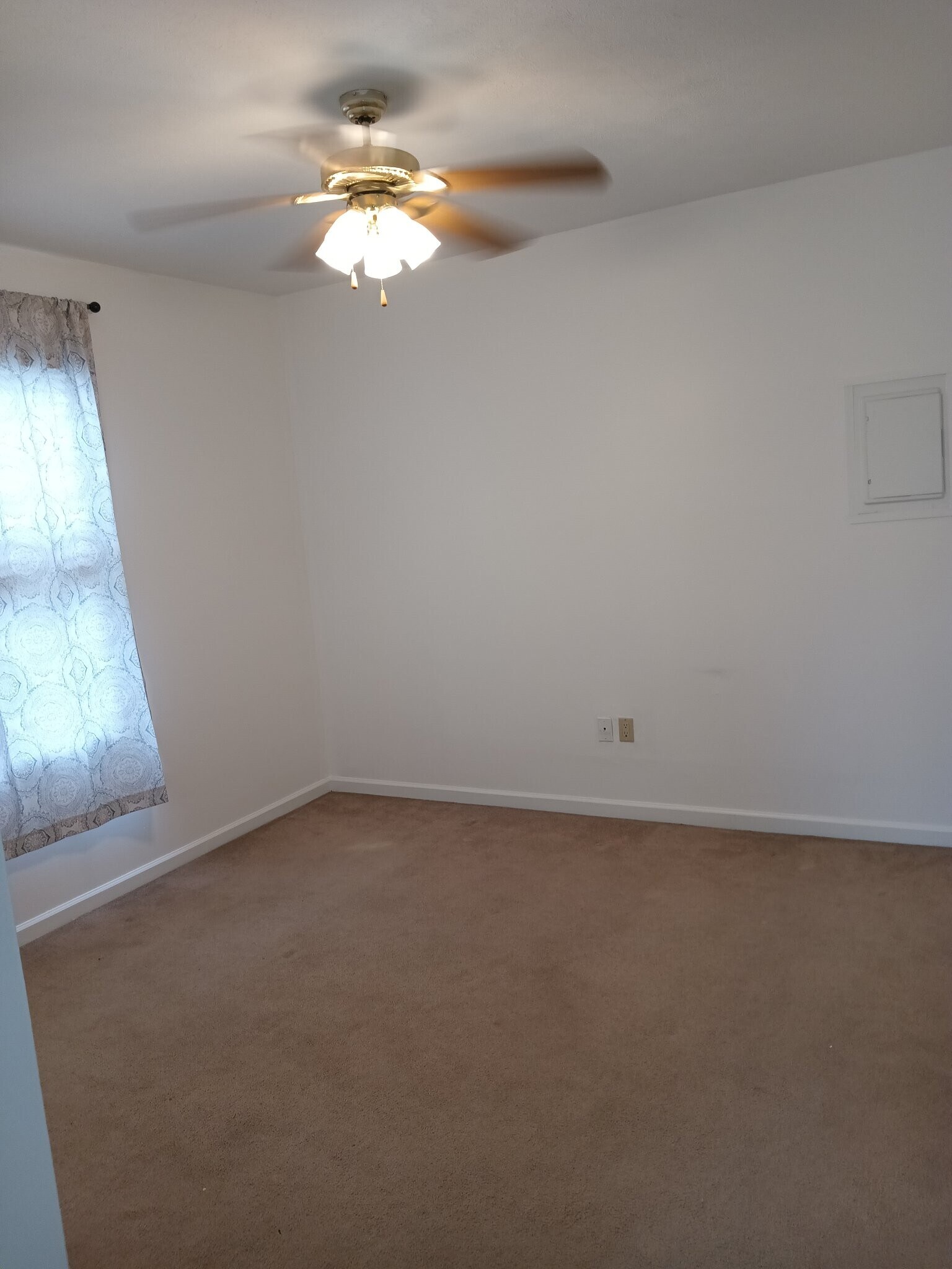 Building Photo - 136 Boggs Ave