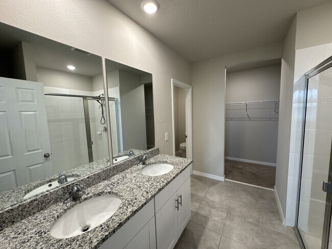 Building Photo - 512 Mckenna Dr