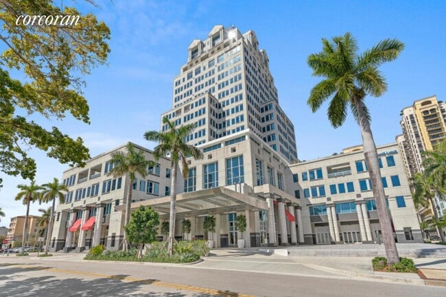 Building Photo - 222 Lakeview Ave