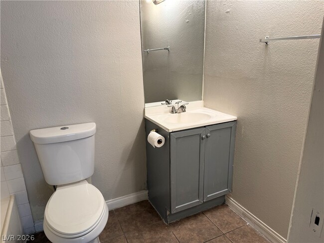 Building Photo - 3823 S Maryland Pkwy