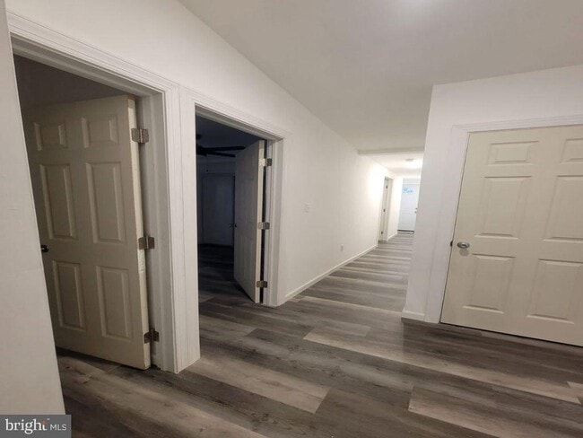 Building Photo - 145 W Main St