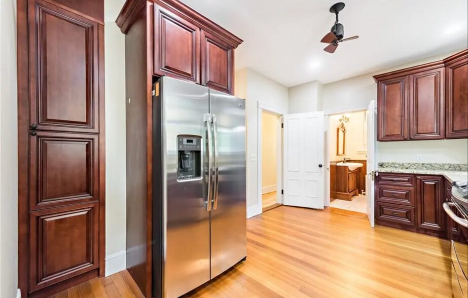 Building Photo - 17 Lincoln St