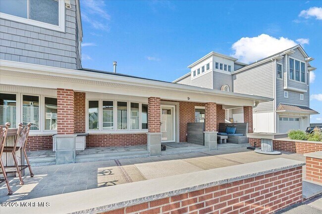 Building Photo - 5 Marius Ln