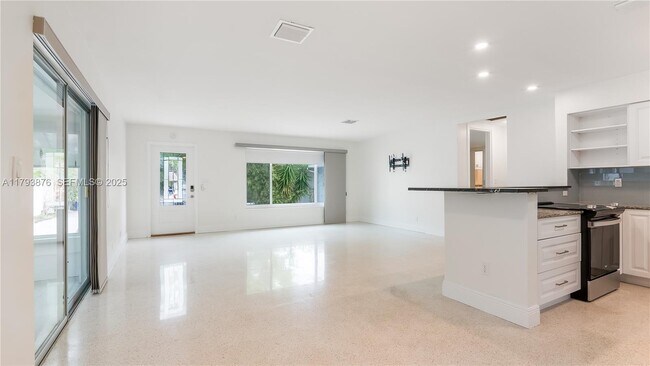 Building Photo - 4512 Sea Grape Dr