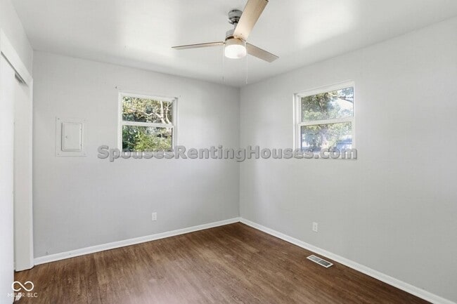 Building Photo - 1414 Ingomar St