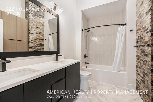 Building Photo - 322 Fountain St NE