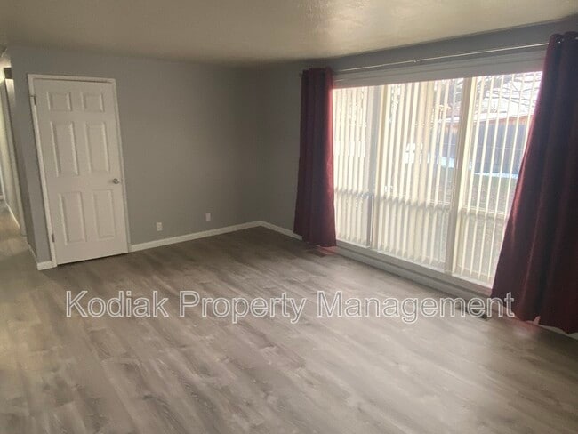 Building Photo - 768 N 150 W