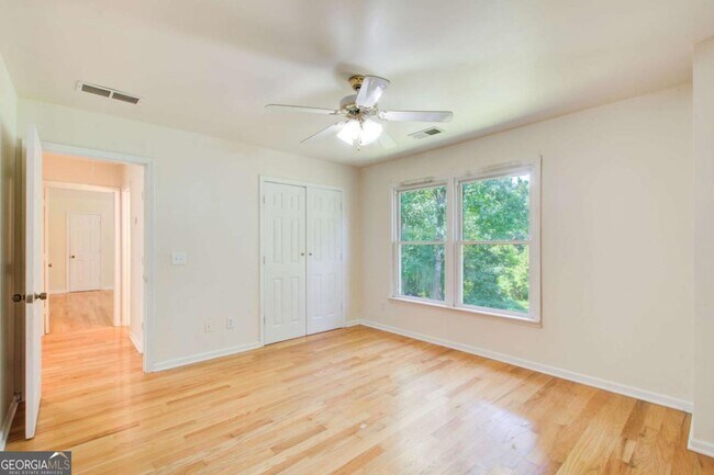 Building Photo - 2462 Empire Forest Dr