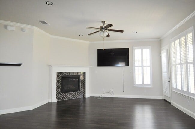 Building Photo - 9948 Haversham Dr